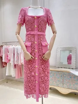 Высококачественное Розовое кружевное платье для женщин, летнее винтажное платье с квадратным воротником и пряжками, Приталенное платье средней длины, открытые халаты, женское праздничное платье